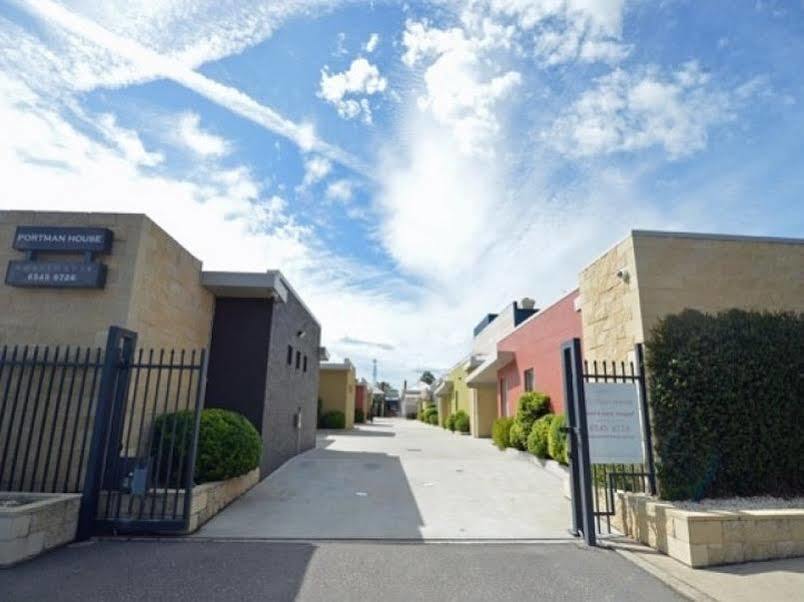Motel Portman House Scone Esterno foto